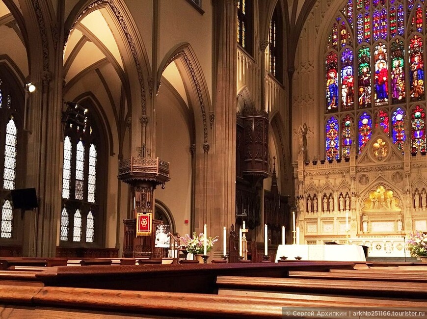 Готическая церковь Святой Троицы - самый известный храм Нью-Йорка