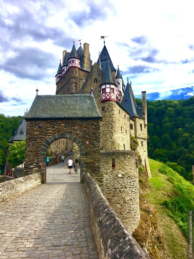 Этот странный замок Эльтц