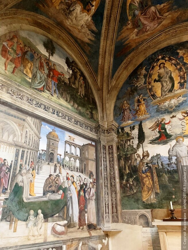 Средневековая Базилика Санта Мария ин Арачели на Капитолийском холме в Риме