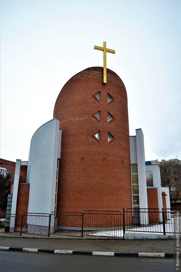 Собор Петра и Павла — кафедральный собор одной из четырёх католических епархий России