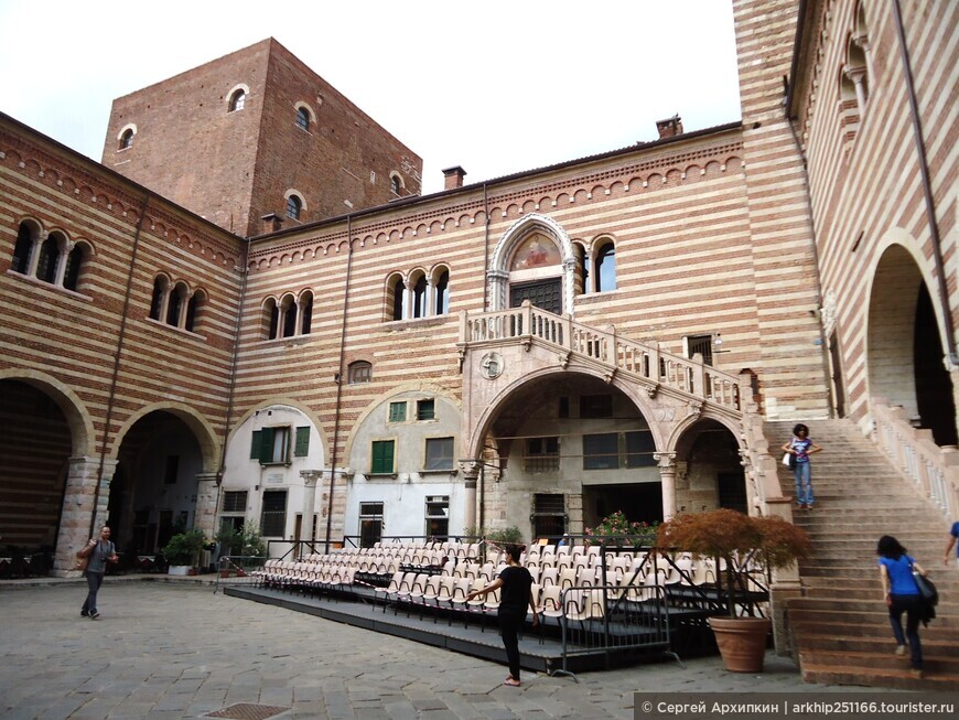 Средневековая башня Ламберти — с лучшей смотровой площадкой на Верону