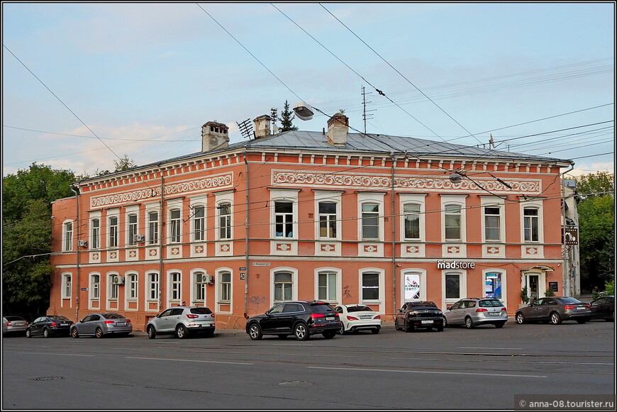 Дом Г.С. Долганова, построен в 1846-1847 г. 