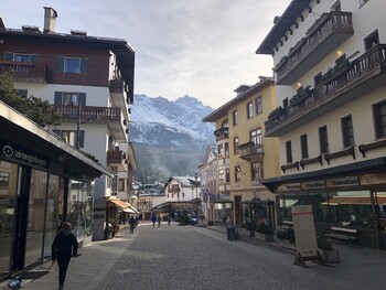 Италия продлила запрет на катание на горных лыжах 