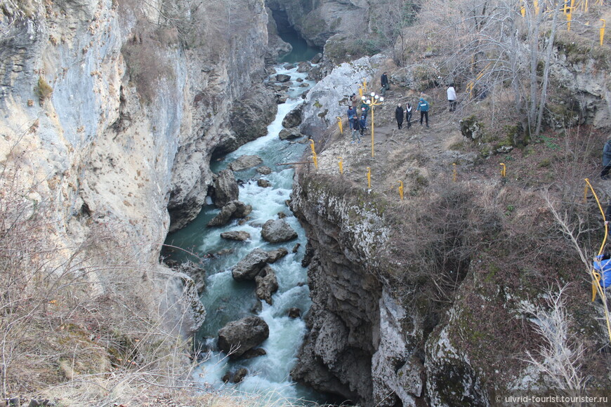 Вода и камень точит