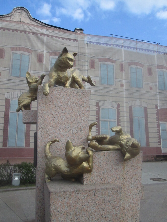 Сибирские коты — символ города и герои борьбы с мышами в Ленинграде 1944 года