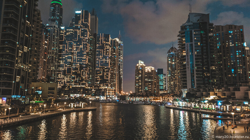 Ночной вид на Дубай-Марину