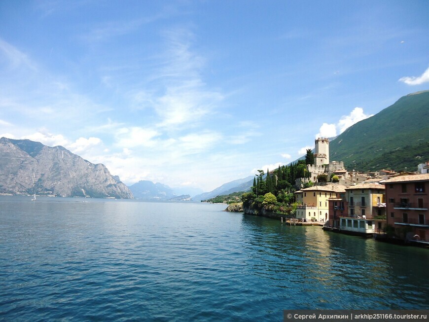 Самой большое озеро Италии — Гарда, у подножия Альп