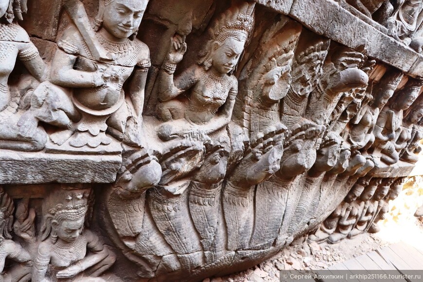 Терраса Прокаженного Короля 12 века — шедевр кмерского древнего искусства