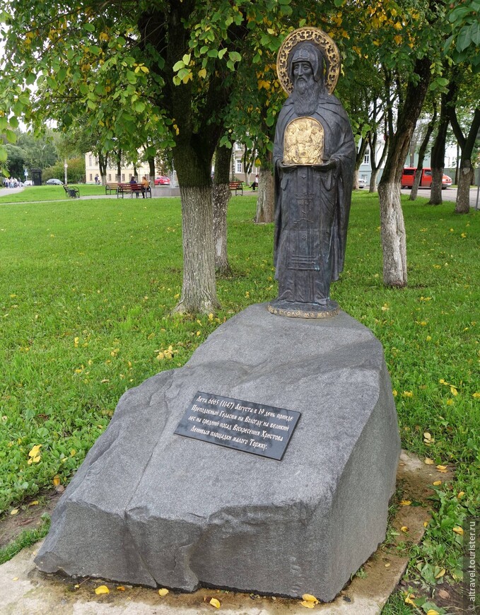 Фото 16. Памятник Герасиму Вологодскому