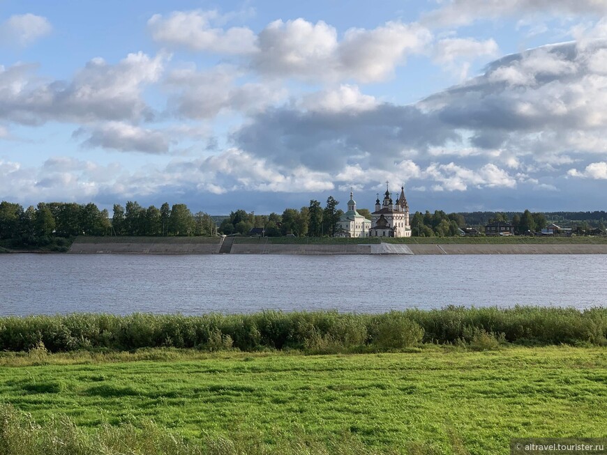 Фото 33. Вид на правый берег Сухоны и Дымковскую слободу