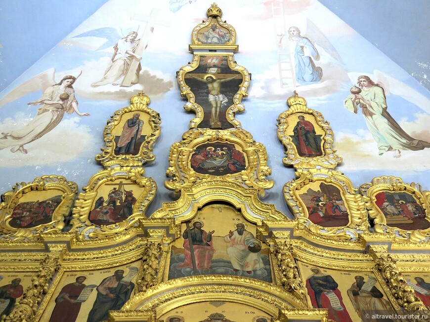 Фото 4. Верхняя часть иконостаса Спасо-Преображенского собора. Источник: oldboy.icnet.ry