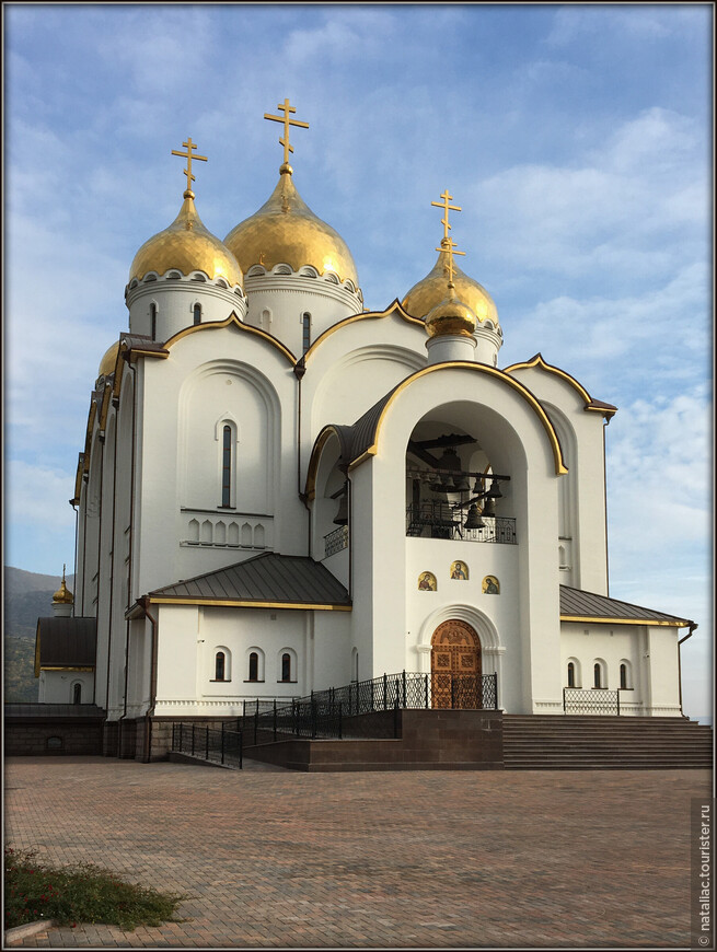Новый кафедральный собор Андрея Первозванного 