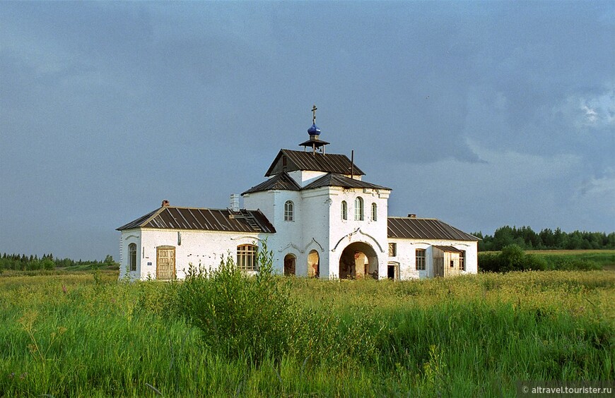 Фото 1. Кожеозерский монастырь (источник: Tonkosti.ru). Здесь Никон пробыл с 1640 по 1646 г., начиная с 1643 г. - игумен.