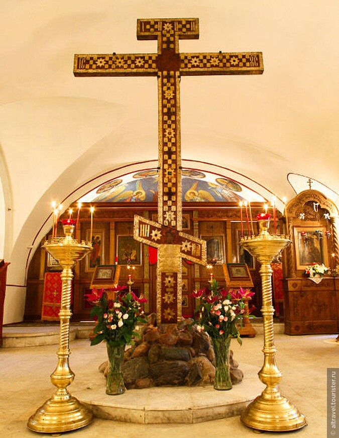 Фото 31. Кийский крест. Источник: https://www.crimea.kp.ru/daily/26625/3643520/