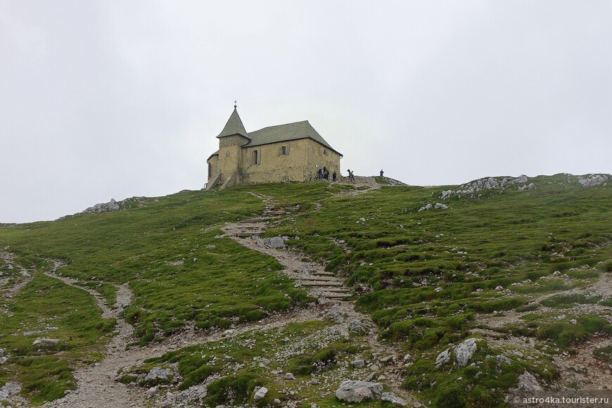 Церковь Мария-на-камне сооружена в 1692 году. По легенде на месте, где пастух, застигнутый на горе непогодой, повстречал Деву Марию. 