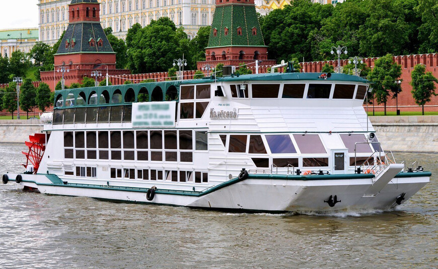 По Москве-реке на лопастном пароходе