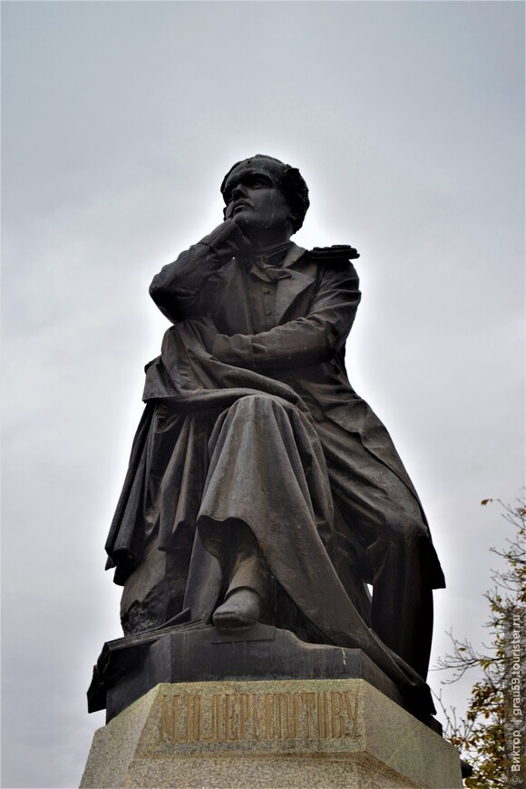 Первый памятник Михаилу Юрьевичу Лермонтову в мире