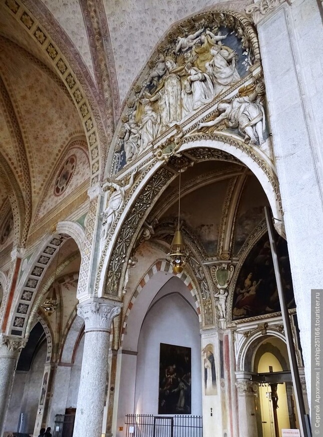 Церковь Санта-Мария-делла-Грация в Милане с фреской «Тайная вечеря» Леонардо да Винчи