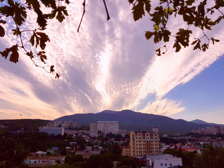 Куда сходить вечером в Алуште