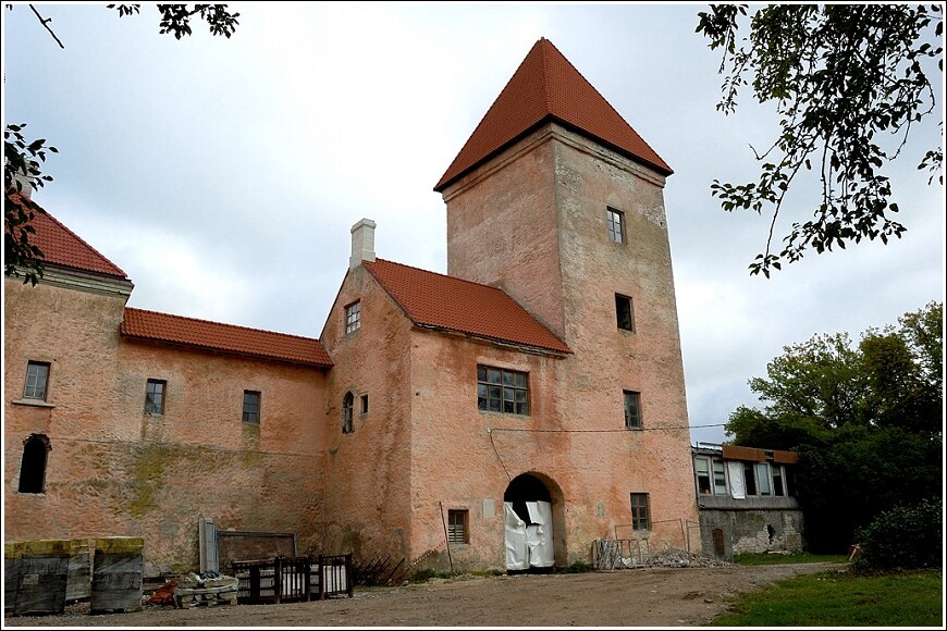 Замок Буксгевденов, сегодня — ресторан и банный комплекс