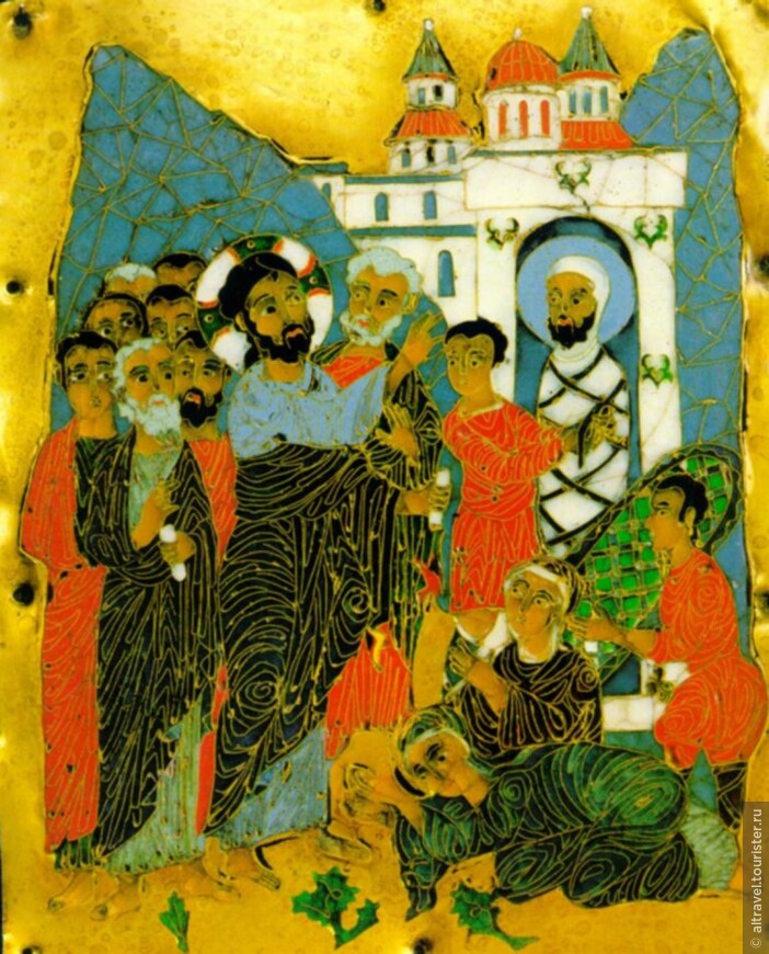 Фото 48. Воскрешение Лазаря, грузинская перегородчатая эмаль, XII век. Источник: ru.wikipedia.org