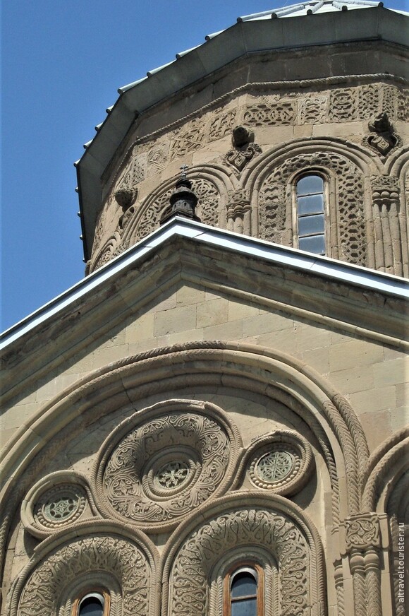 Фото 39. Детали внешних орнаментов Преображенского собора
