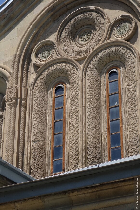 Фото 40. Детали внешних орнаментов Преображенского собора