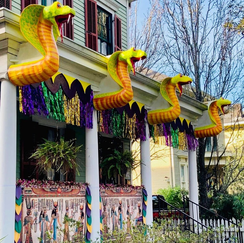 Марди Гра - 2021: как украсили свои дома жители Нового Орлеана на время легендарного карнавала