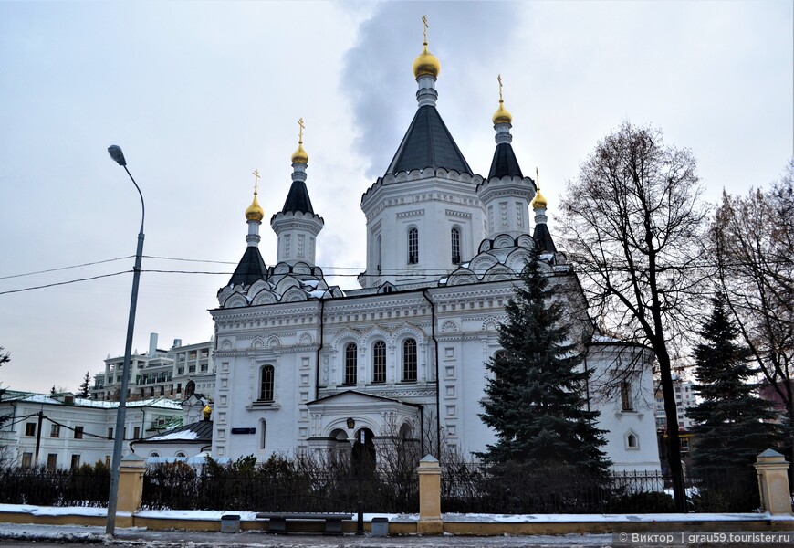Красивый московский храм, построенный в память о брате 