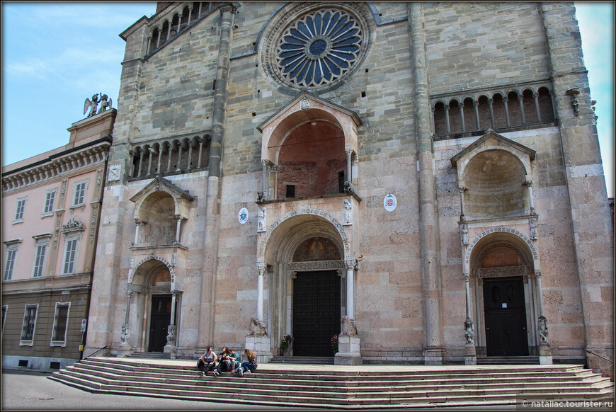 Дуомо ди Пьяченца – кафедральный собор Пьяченцы