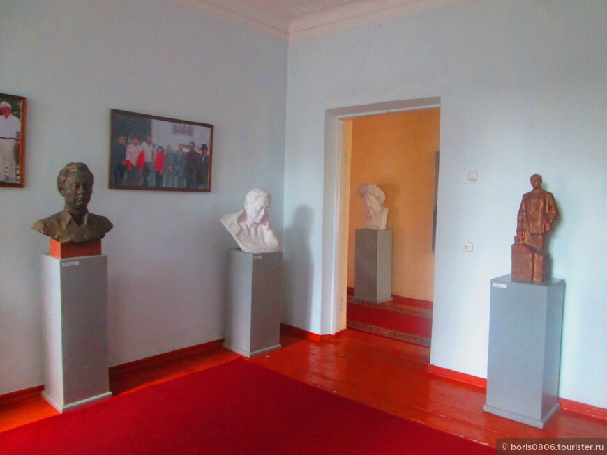 Бесплатный музей с солидной коллекцией скульптур