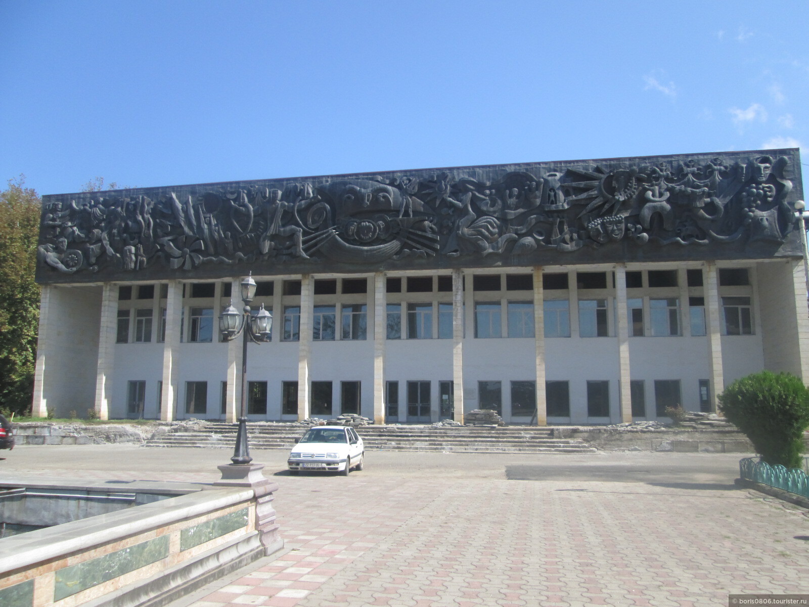 Открытый бассейн в Тбилиси