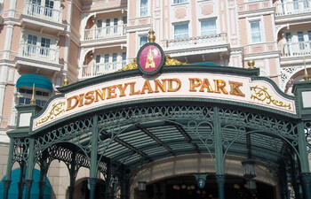 Disneyland в Калифорнии откроется в апреле