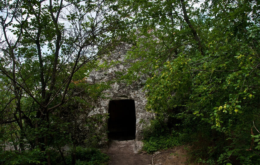 Вход в пещерную церковь Святой Софии