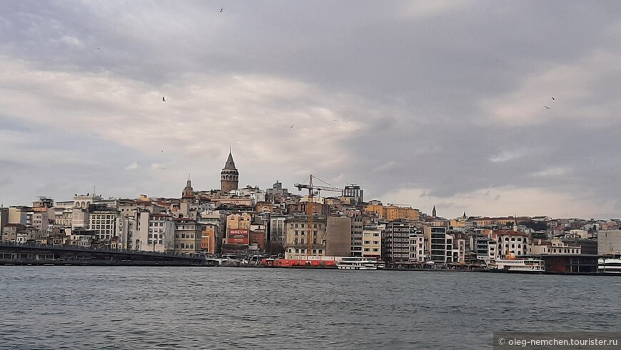 Покажите мне Стамбул без гостей, в безмолвии улиц и пустоте площадей...