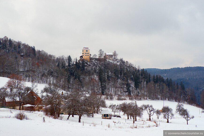 А за городом зима, зима, зима!