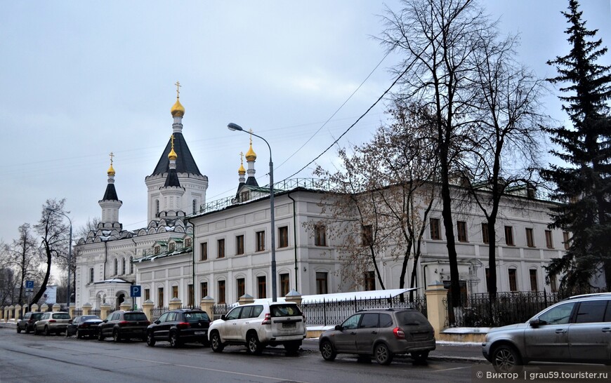 И дольше века длится день в Москве. Часть 1. Утро, начавшееся в монастыре и продолжившееся под знаком Эскулапа