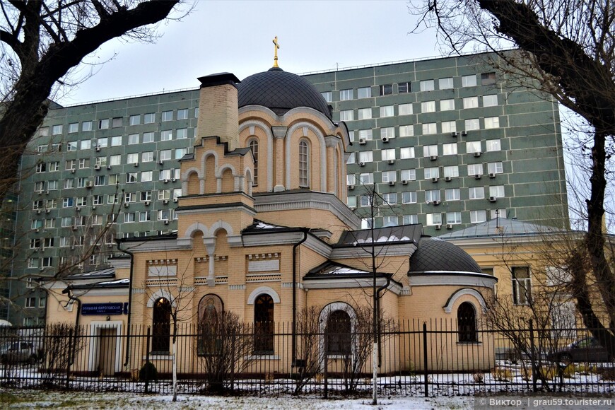 И дольше века длится день в Москве. Часть 1. Утро, начавшееся в монастыре и продолжившееся под знаком Эскулапа