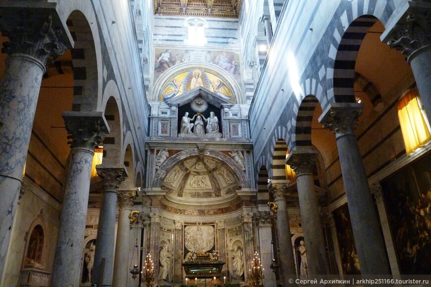 Кафедральный собор в Пизе — эталон средневекового зодчества Италии