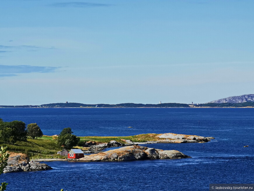 Вид от Королевского мемориала на фьорд