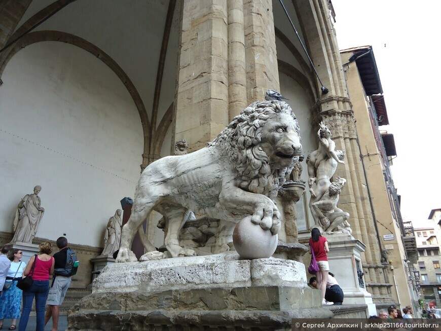 Лоджия Ланци во Флоренции — музей под открытым небом с выдающимися скульптурами
