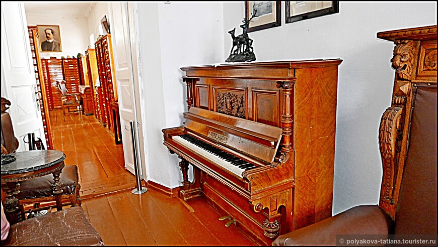 Пианино Федорова, на котором он музицировал