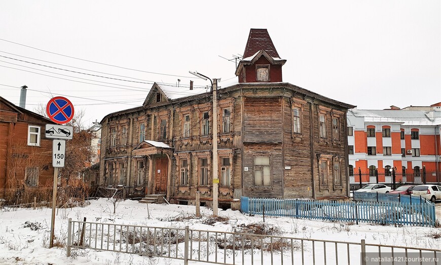 Доходный дом почетного гражданина А.М. Овсянникова, расселен в 2017 г.