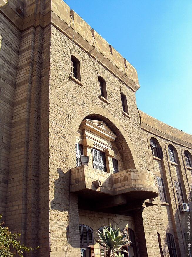 Элементы архитектуры здания в коптском квартале.