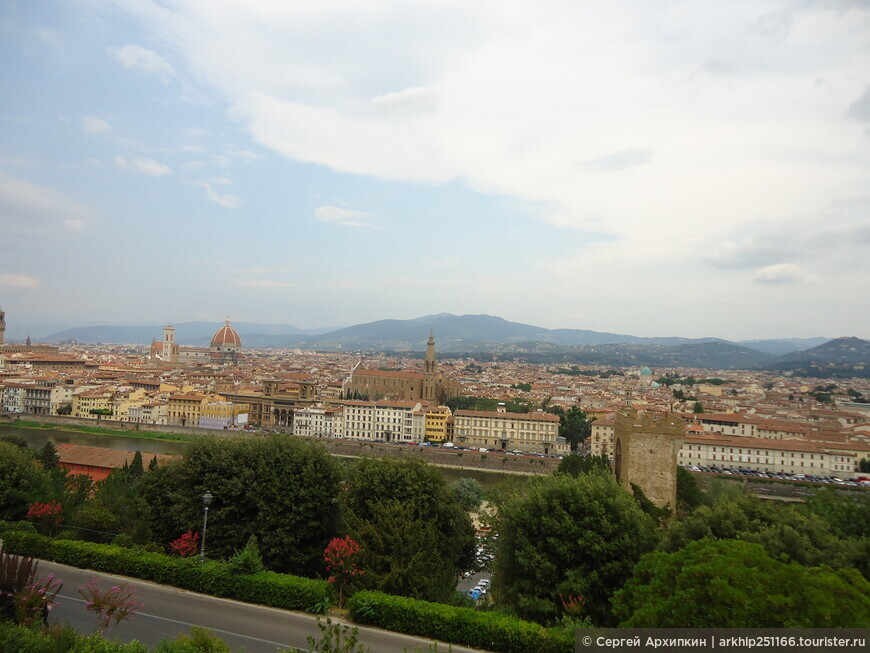 Площадь Микеланджело с лучшей смотровой площадкой на центр Флоренции
