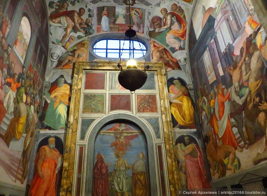 Церковь Сантиссима Аннунциата с самым шикарным интерьером во Флоренции