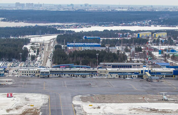 Авиалайнер «ЮТэйр» задел Як-40 в аэропорту Сургута