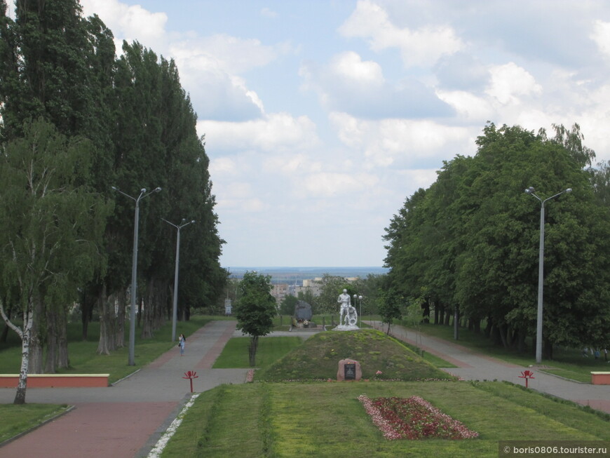 Небольшой парк, куда стоит зайти во время прогулки к центру города