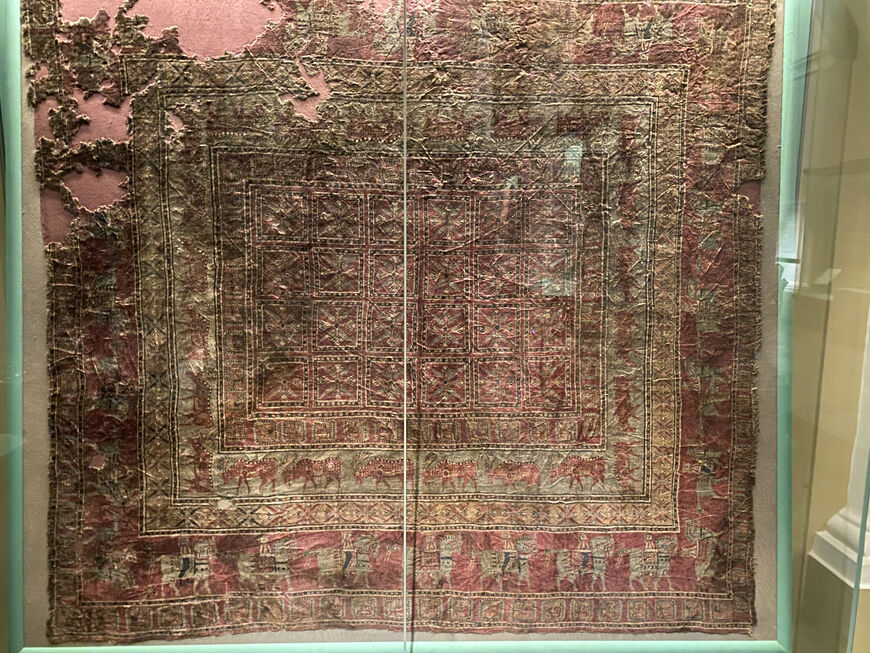 Самый старый в мире ворсовый персидский ковер