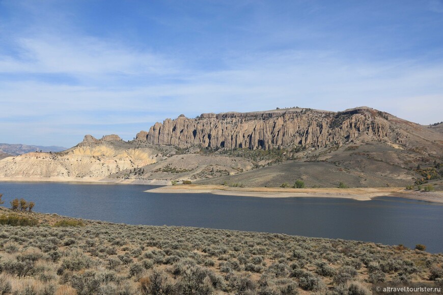 Фото 31. Скальное плато под названием Blue Mesa